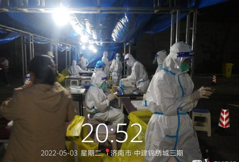 伟德国际victor1946战疫 |“金钟大白”同心同行，筑牢社区疫情防控安全